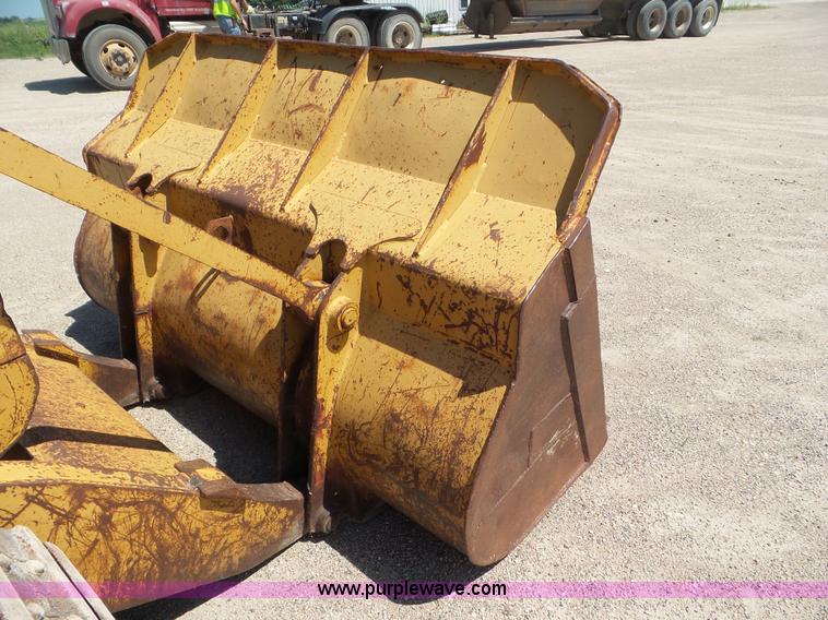 image for item L6840 1987 Fiat-Allis FL10C track loader