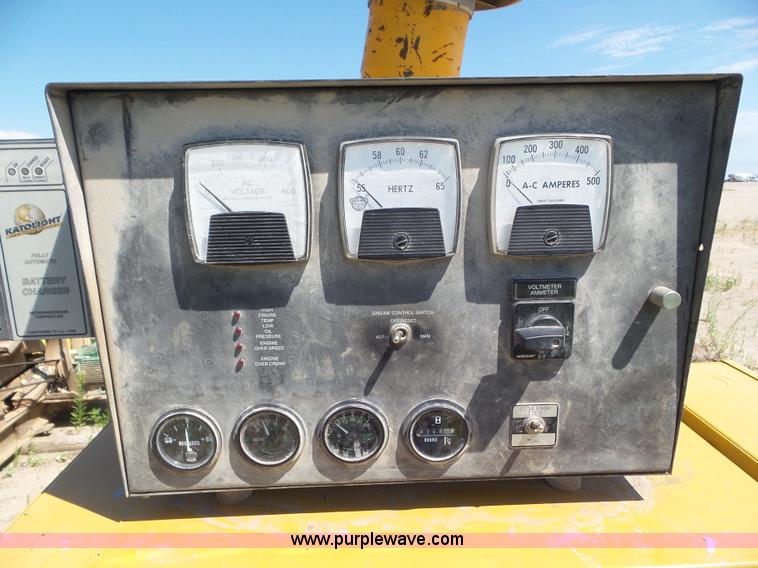 image for item L6841 1999 Katolight D250FRZ4 generator