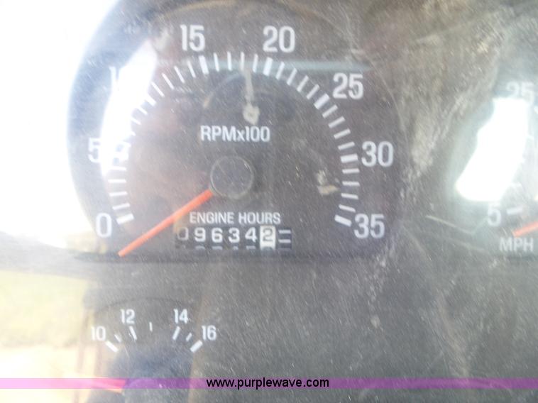 image for item L6842 1997 Ford AT9513 Aeromax 113 truck cab and chassis