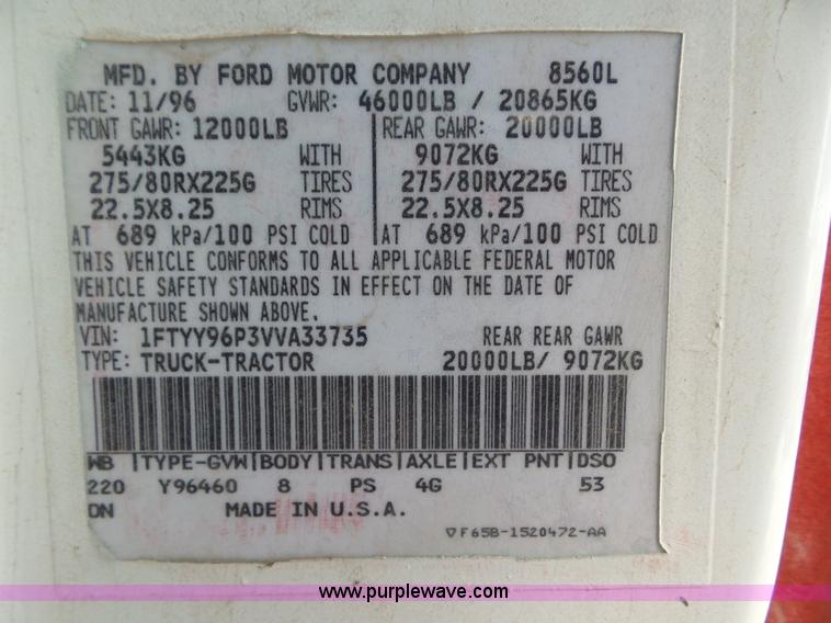 image for item L6842 1997 Ford AT9513 Aeromax 113 truck cab and chassis