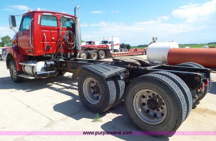 image for item L6843 2004 Sterling L9500 semi truck