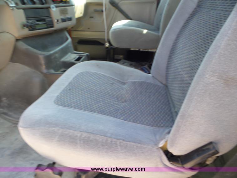 image for item L6843 2004 Sterling L9500 semi truck