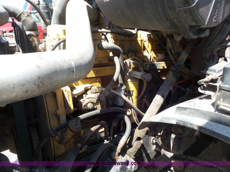 image for item L6845 2000 Sterling L9500 semi truck