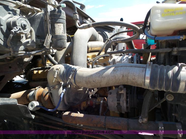 image for item L6845 2000 Sterling L9500 semi truck