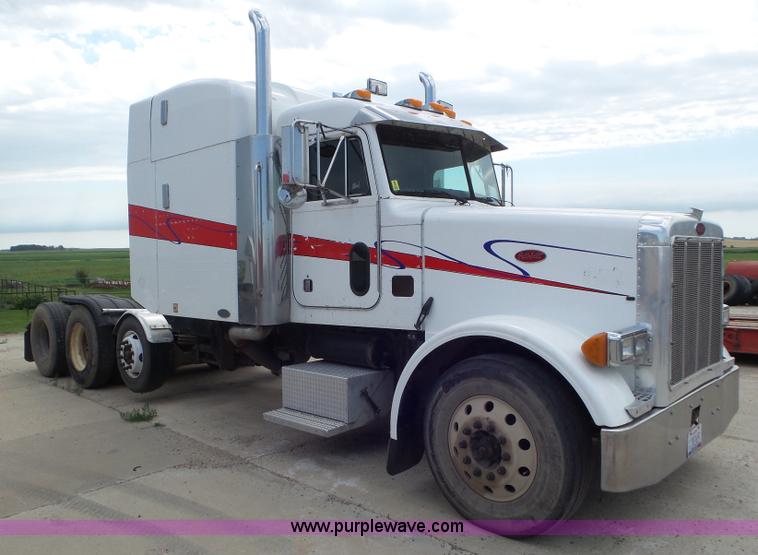 image for item L6846 2002 Peterbilt 378 semi truck