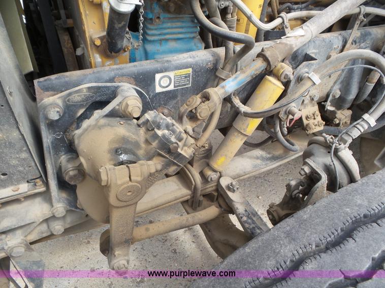 image for item L6846 2002 Peterbilt 378 semi truck