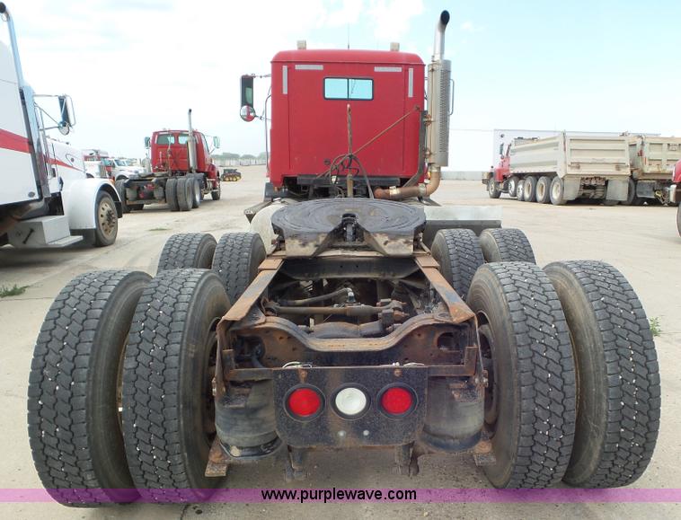 image for item L6847 1993 Mack CH613 semi truck