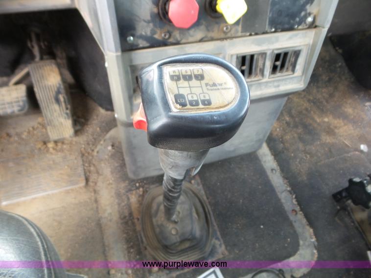 image for item L6847 1993 Mack CH613 semi truck