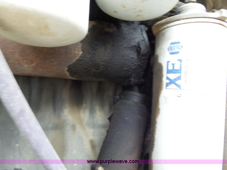 image for item L6847 1993 Mack CH613 semi truck