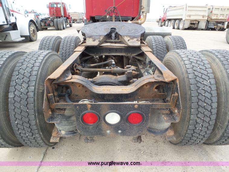 image for item L6847 1993 Mack CH613 semi truck