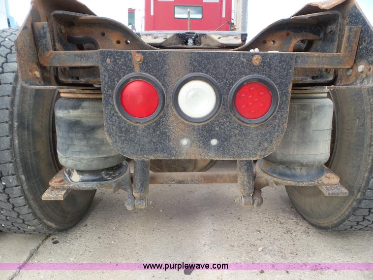 image for item L6847 1993 Mack CH613 semi truck