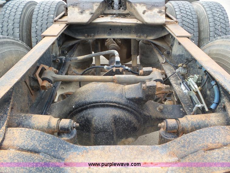 image for item L6847 1993 Mack CH613 semi truck