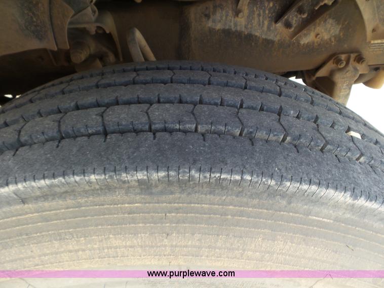 image for item L6847 1993 Mack CH613 semi truck