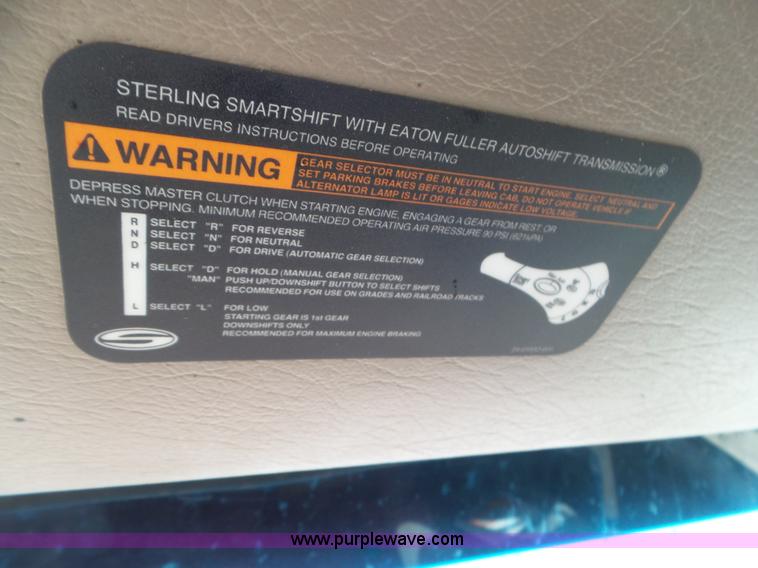 image for item L6848 2007 Sterling L9500 semi truck