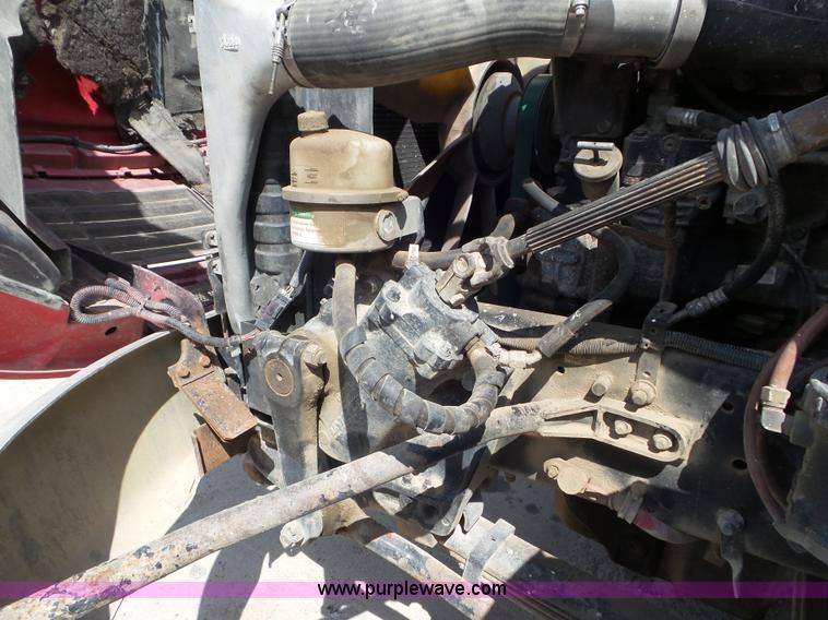 image for item L6848 2007 Sterling L9500 semi truck