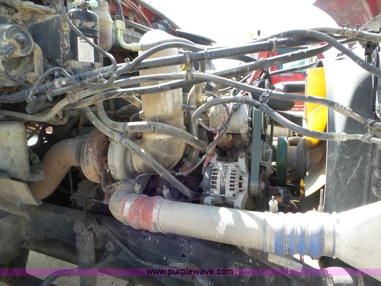 image for item L6848 2007 Sterling L9500 semi truck