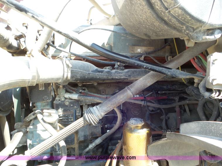 image for item L6849 2007 Sterling L9500 semi truck