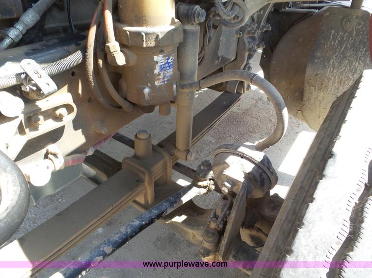 image for item L6849 2007 Sterling L9500 semi truck