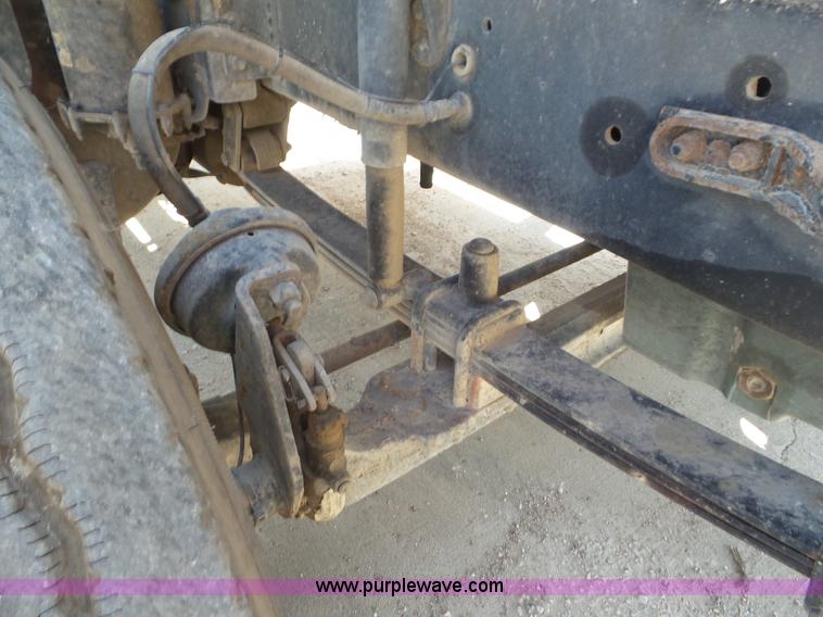 image for item L6849 2007 Sterling L9500 semi truck