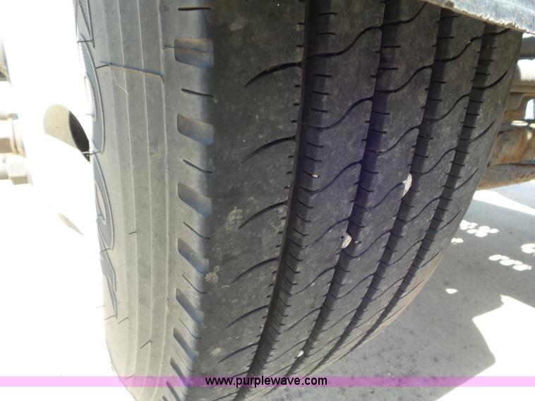 image for item L6849 2007 Sterling L9500 semi truck