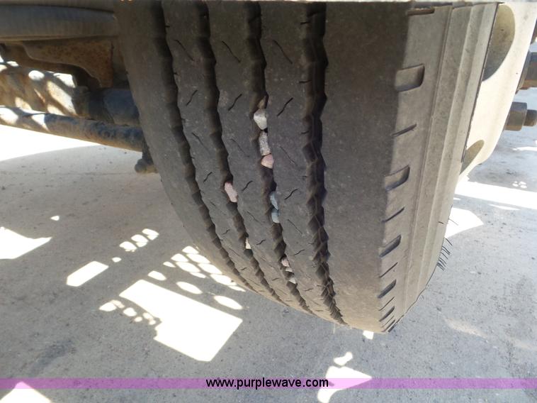 image for item L6849 2007 Sterling L9500 semi truck