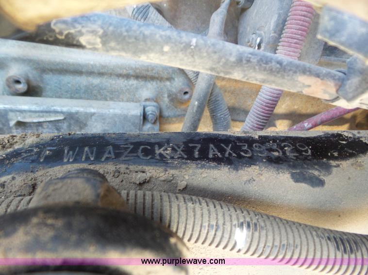 image for item L6849 2007 Sterling L9500 semi truck