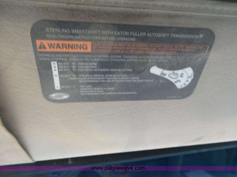 image for item L6850 2007 Sterling L9500 semi truck