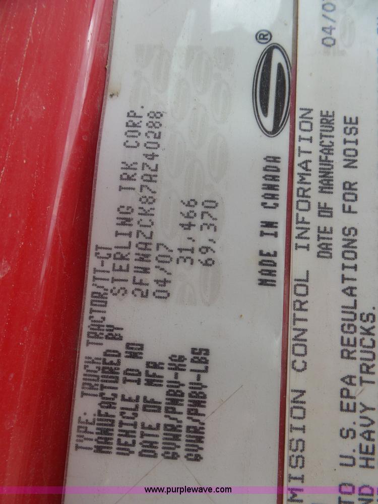 image for item L6850 2007 Sterling L9500 semi truck