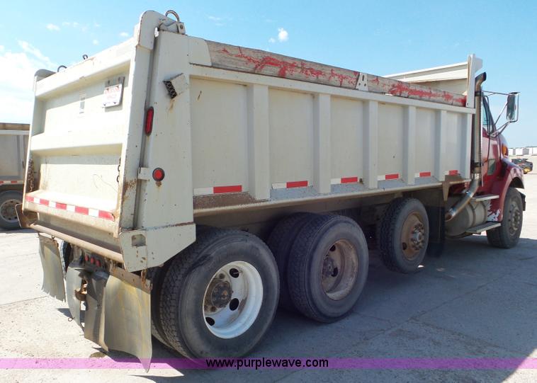 image for item L6851 1998 Ford AT9513 Aeromax 113 dump truck