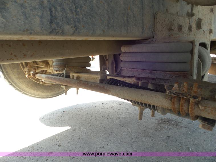 image for item L6851 1998 Ford AT9513 Aeromax 113 dump truck