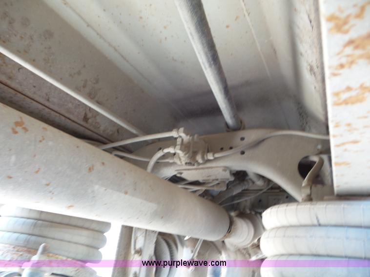 image for item L6851 1998 Ford AT9513 Aeromax 113 dump truck