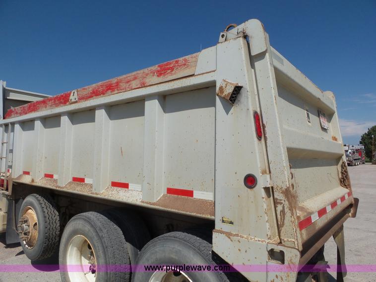 image for item L6851 1998 Ford AT9513 Aeromax 113 dump truck