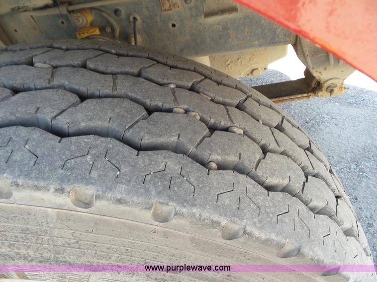 image for item L6851 1998 Ford AT9513 Aeromax 113 dump truck