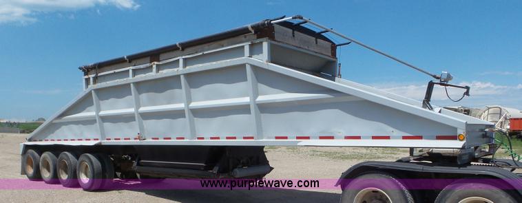 image for item L6853 1995 Trail Blazer bottom dump trailer