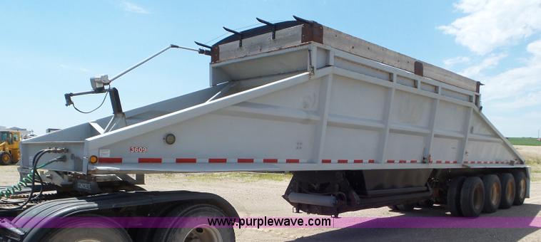 image for item L6853 1995 Trail Blazer bottom dump trailer