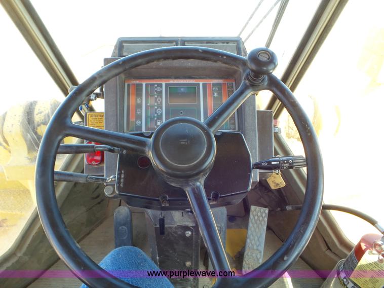 image for item L6854 1993 Komatsu WA450-2 wheel loader