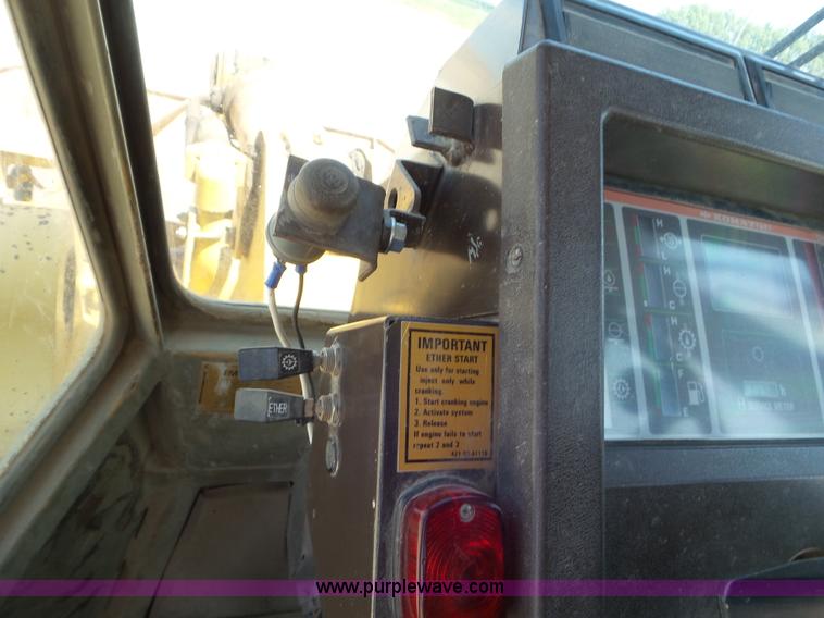 image for item L6854 1993 Komatsu WA450-2 wheel loader