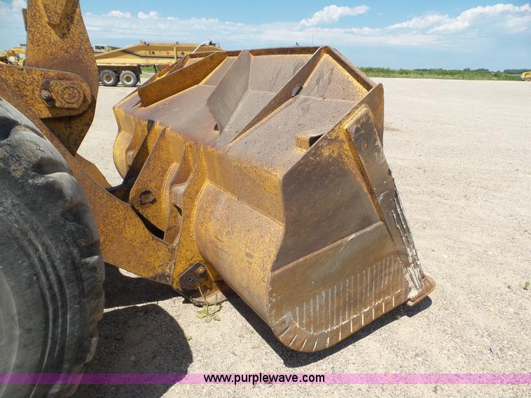 image for item L6854 1993 Komatsu WA450-2 wheel loader