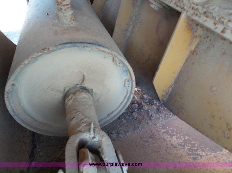 image for item L6855 1994 Midland bottom dump trailer