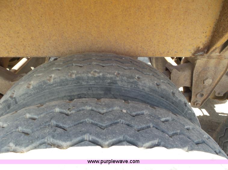 image for item L6855 1994 Midland bottom dump trailer