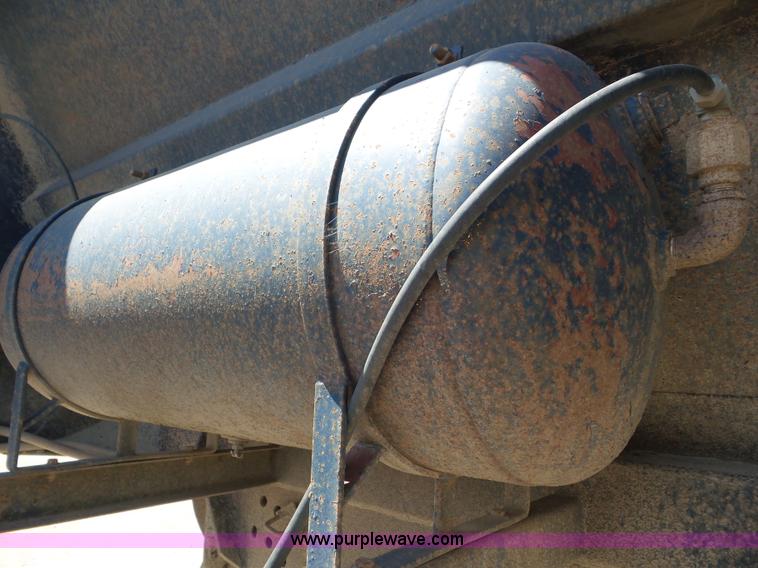 image for item L6856 1987 Midland bottom dump trailer