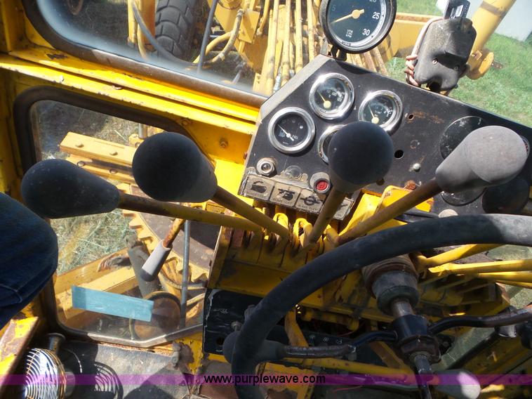 image for item L6858 Champion 740 motor grader