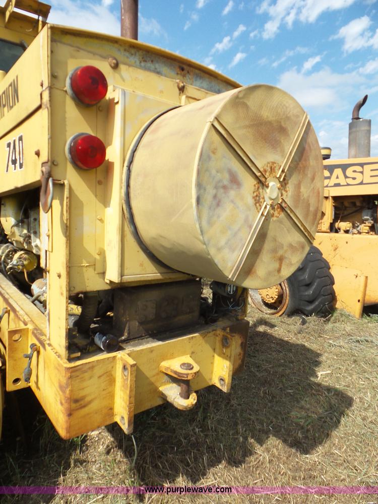 image for item L6858 Champion 740 motor grader