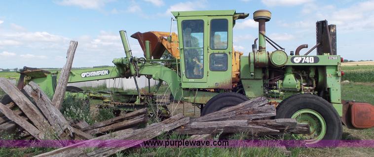 image for item L6861 Champion 740 motor grader