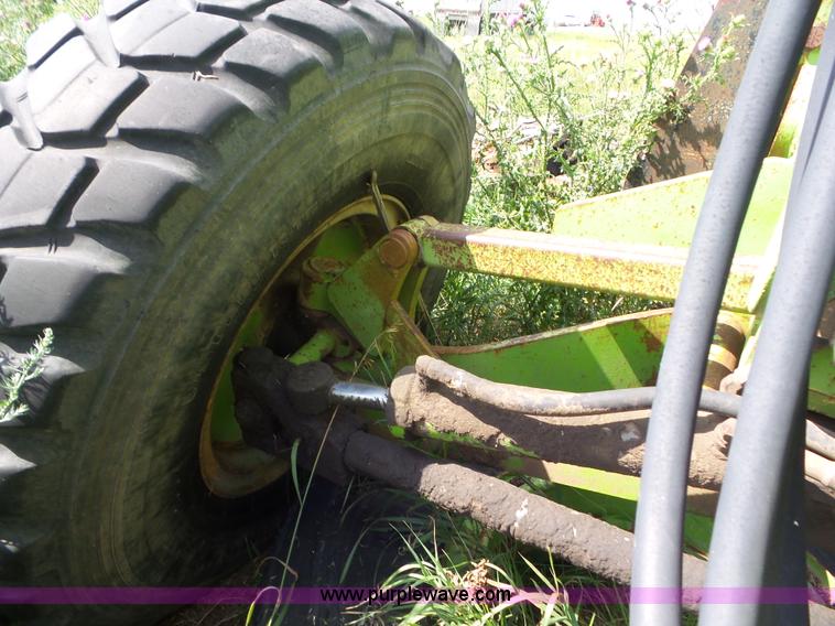 image for item L6861 Champion 740 motor grader