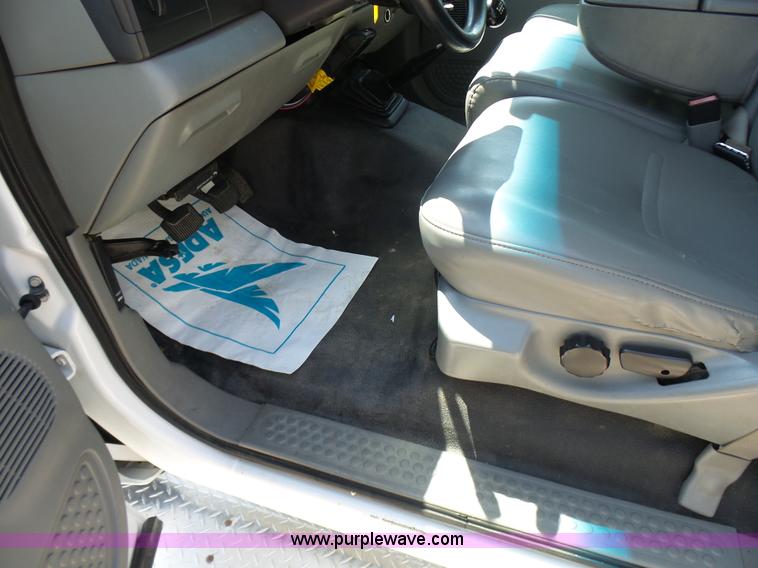 image for item L7111 2007 Ford F350 Super Duty