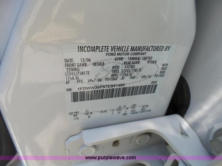 image for item L7111 2007 Ford F350 Super Duty