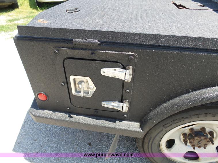 image for item L7112 2008 Ford F350 Super Duty Crew Cab flatbed pickup truck