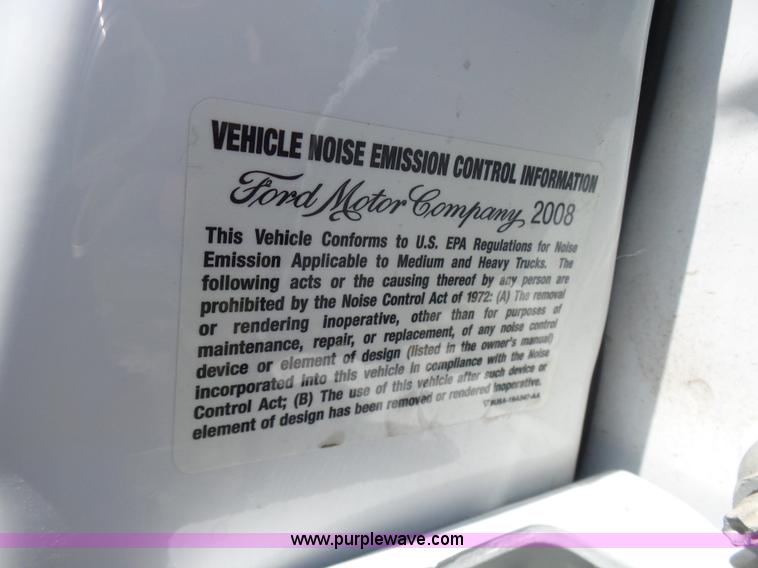 image for item L7112 2008 Ford F350 Super Duty Crew Cab flatbed pickup truck