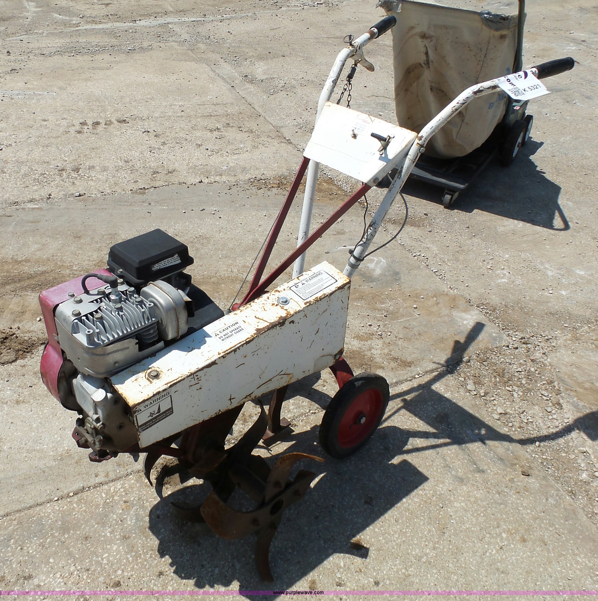 Briggs & Stratton tiller in Paola, KS Item K5321 sold Purple Wave